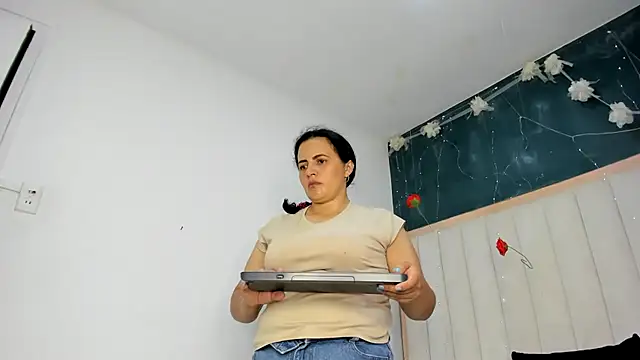 africa holmes online show from 06.26.26