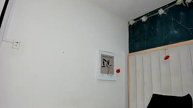 africa holmes online show from 07.25.26