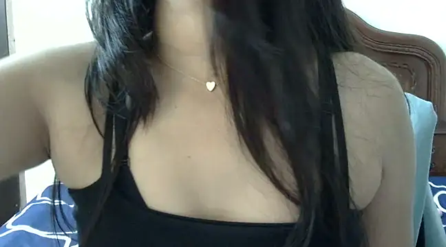 Snapshot of AniHeart chatting on 01.20.25 AniHeart online show from 01.20.25