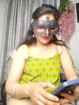 Snapshot of sexy_bhabhi69 chatting on 03.08.25 sexy bhabhi69 online show from 03.08.25