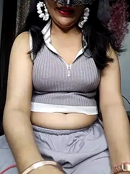 Snapshot of sexy_bhabhi69 chatting on 03.18.25 sexy bhabhi69 online show from 03.18.25