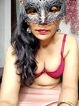 Snapshot of sexy_bhabhi69 chatting on 09.19.25 sexy bhabhi69 online show from 09.19.25