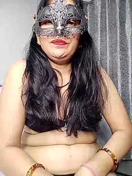 Snapshot of sexy_bhabhi69 chatting on 10.08.25 sexy bhabhi69 online show from 10.08.25