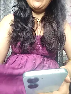 Snapshot of sexy_bhabhi69 chatting on 10.16.25 sexy bhabhi69 online show from 10.16.25