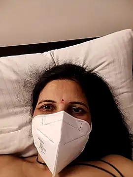 Snapshot of sexy_bhabhi69 chatting on 12.21.25 sexy bhabhi69 online show from 12.21.25