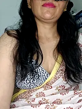 Snapshot of sexy_bhabhi69 chatting on 04.18.26 sexy bhabhi69 online show from 04.18.26