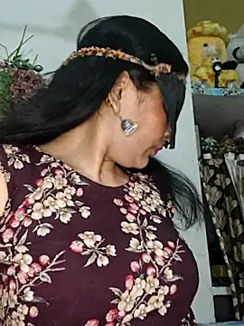 Snapshot of sexy_bhabhi69 chatting on 04.25.26 sexy bhabhi69 online show from 04.25.26