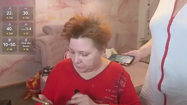 Snapshot of Penelope_Pinky chatting on 11.06.25 Penelope Pinky online show from 11.06.25