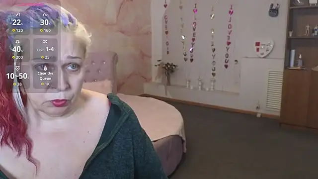 Snapshot of Penelope_Pinky chatting on 11.19.25 Penelope Pinky online show from 11.19.25