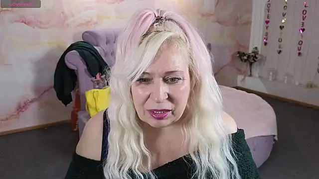 Penelope Pinky online show from 05.12.26