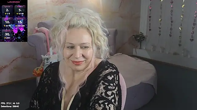 Penelope Pinky online show from 06.25.26