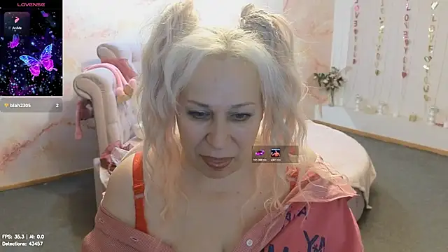 Penelope Pinky online show from 07.29.26