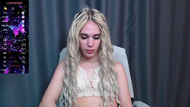 Snapshot of Cassie_Bae chatting on 01.02.25 Cassie Bae online show from 01.02.25