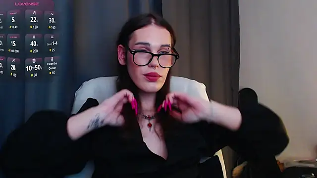 Snapshot of Cassie_Bae chatting on 03.09.25 Cassie Bae online show from 03.09.25