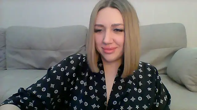 VickyLove047 online show from 01.04.25