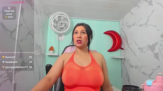 Snapshot of karime_sexygirl chatting on 12.02.25 karime sexygirl online show from 12.02.25