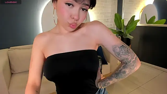 FernandaX1 online show from 03.11.25