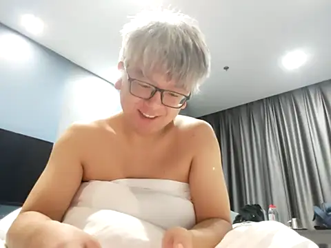 Snapshot of leoUSIR chatting on 01.09.26 leoUSIR online show from 01.09.26