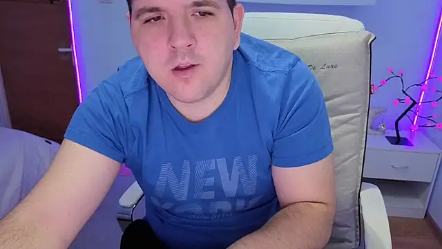 Snapshot of JasonJacks chatting on 10.28.25 JasonJacks online show from 10.28.25