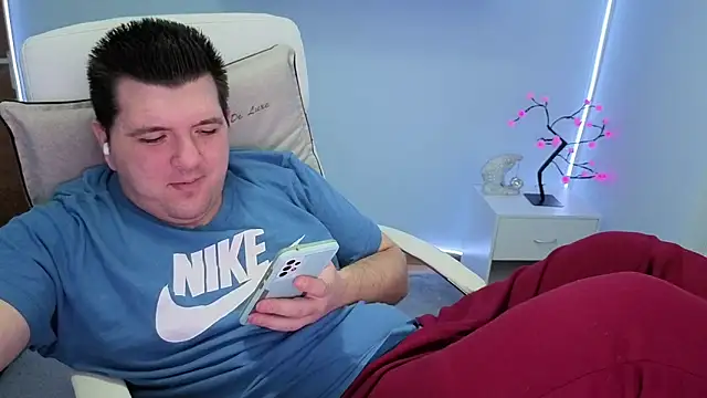 Snapshot of JasonJacks chatting on 11.11.25 JasonJacks online show from 11.11.25