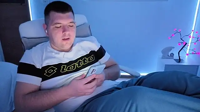 Snapshot of JasonJacks chatting on 11.16.25 JasonJacks online show from 11.16.25