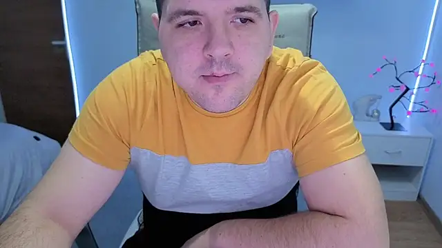 Snapshot of JasonJacks chatting on 11.24.25 JasonJacks online show from 11.24.25