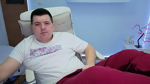 Snapshot of JasonJacks chatting on 11.29.25 JasonJacks online show from 11.29.25