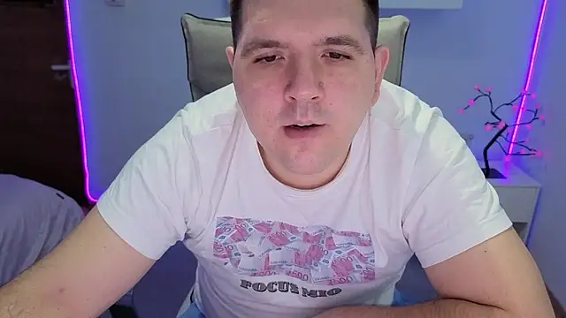 Snapshot of JasonJacks chatting on 12.21.25 JasonJacks online show from 12.21.25