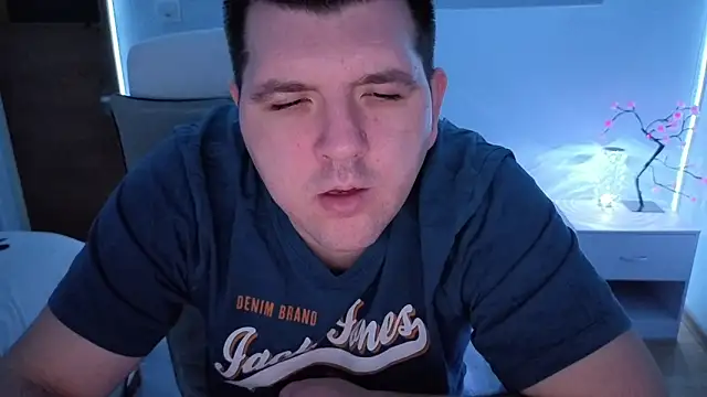 Snapshot of JasonJacks chatting on 02.04.26 JasonJacks online show from 02.04.26