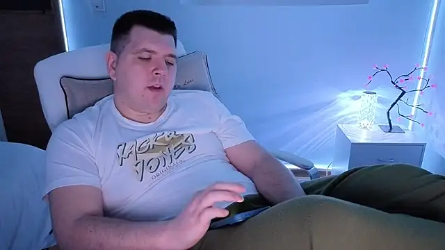 Snapshot of JasonJacks chatting on 02.25.26 JasonJacks online show from 02.25.26