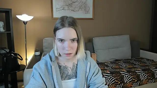 DaisyColl online show from 12.15.24