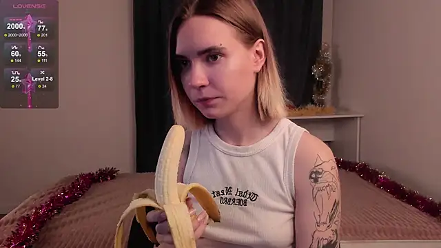 DaisyColl online show from 12.26.24