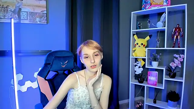 AlmeWood online show from 12.21.24