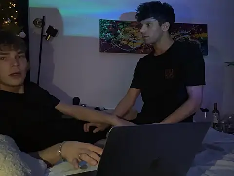 Snapshot of JK-boyzz chatting on 12.23.24 JK-boyzz online show from 12.23.24