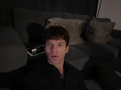 Snapshot of JK-boyzz chatting on 01.02.25 JK-boyzz online show from 01.02.25