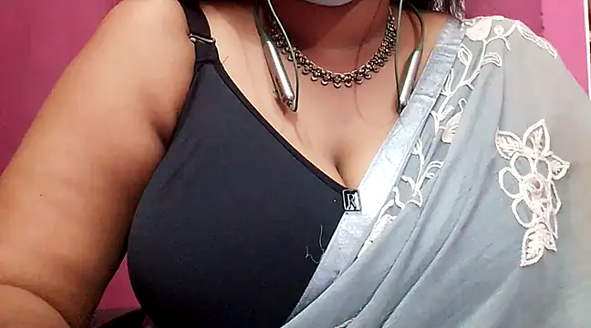 Snapshot of Tamilsathya2024 chatting on 02.26.25 Tamilsathya2024 online show from 02.26.25