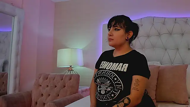 SophiGracee online show from 12.27.24