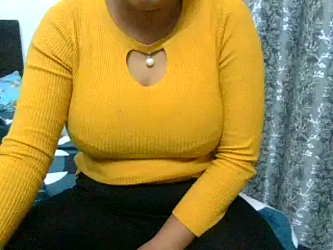 Snapshot of chavi_12 chatting on 01.07.25 chavi 12 online show from 01.07.25