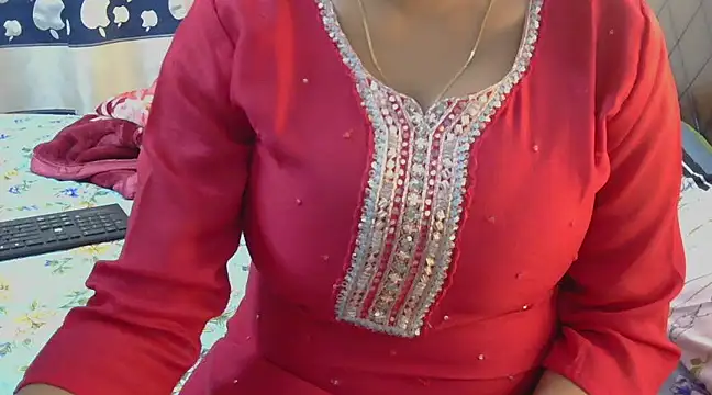 Snapshot of chavi_12 chatting on 02.20.25 chavi 12 online show from 02.20.25