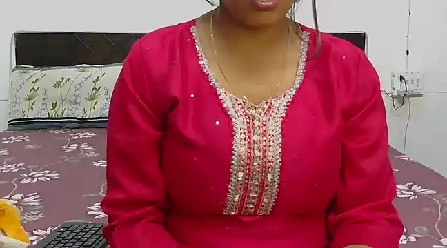 Snapshot of chavi_12 chatting on 03.01.25 chavi 12 online show from 03.01.25