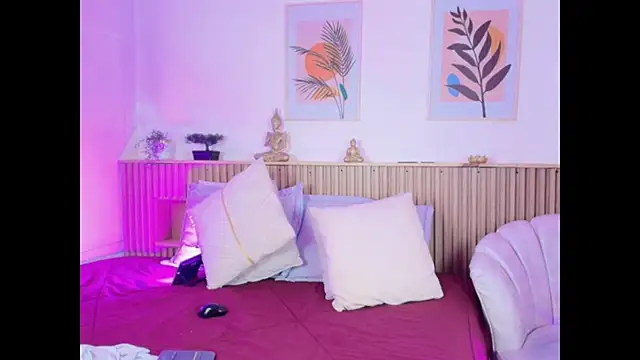 EmmaJhonnsson online show from 03.08.25