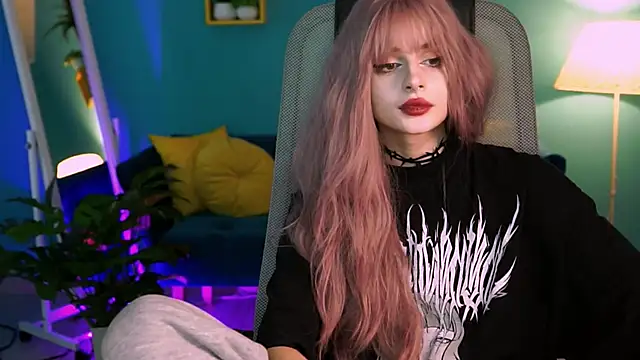 JadeCastle  online show from 03.18.25