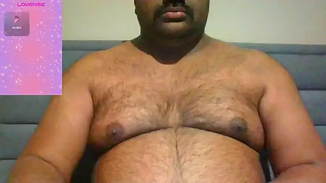 Snapshot of indianbearbot chatting on 12.14.25 indianbearbot online show from 12.14.25