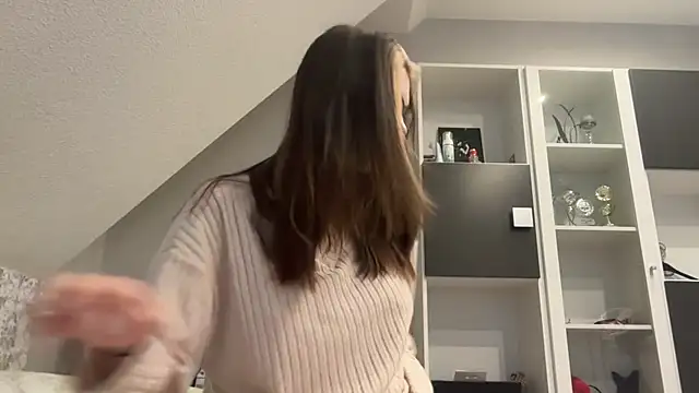 Snapshot of NikaCyberslut chatting on 12.27.24 NikaCyberslut online show from 12.27.24