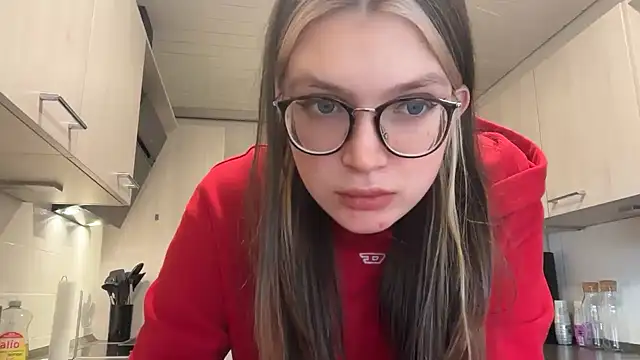 Snapshot of NikaCyberslut chatting on 01.12.25 NikaCyberslut online show from 01.12.25