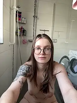 Snapshot of NikaCyberslut chatting on 03.11.25 NikaCyberslut online show from 03.11.25