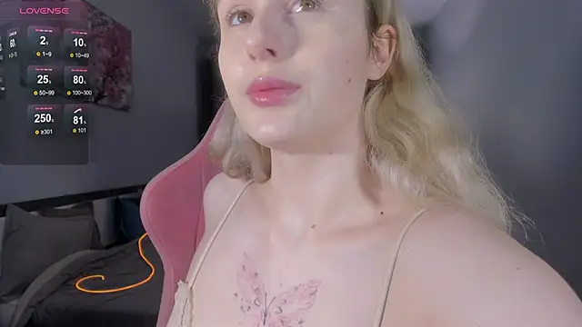 Snapshot of Molly_Toads chatting on 01.22.25 Molly Toads online show from 01.22.25