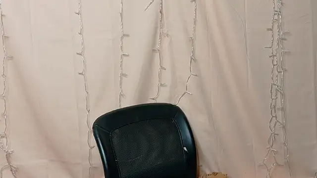 Snapshot of leenieb88 chatting on 02.09.25 leenieb88 online show from 02.09.25