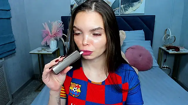 Snapshot of Curvy_Dynamite_ chatting on 12.05.25 Curvy Dynamite online show from 12.05.25