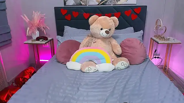 Curvy Dynamite  online show from 02.27.26